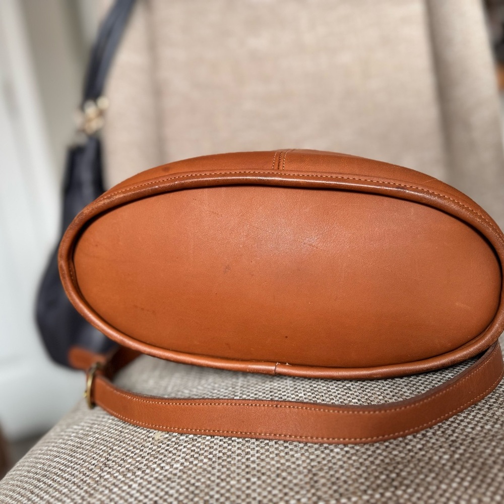 Pre94 Nicholas Drawstring Bucket Bag. - Picture 3 of 5